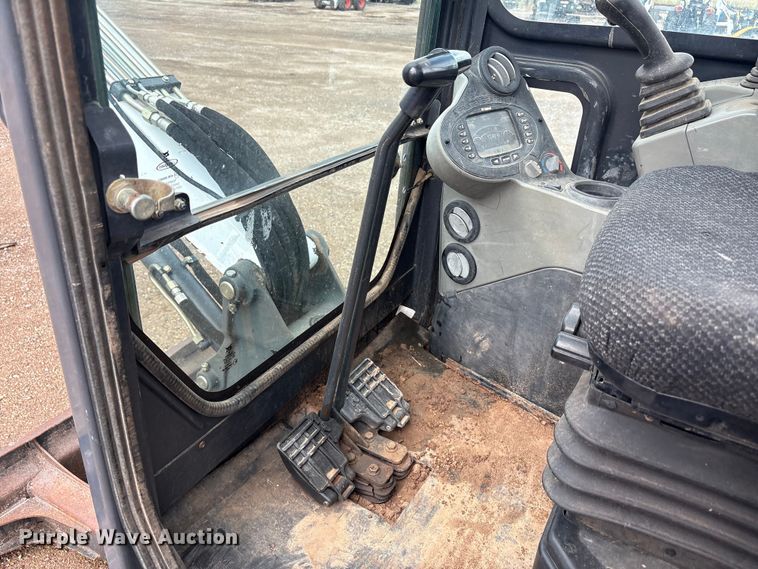 image for item EU4616 2015 Bobcat E32 mini excavator
