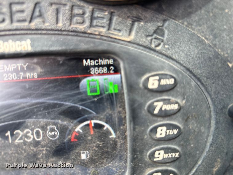 image for item EU4616 2015 Bobcat E32 mini excavator