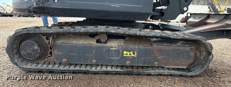 image for item EU4616 2015 Bobcat E32 mini excavator