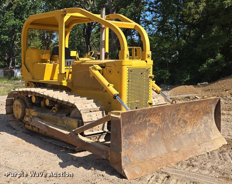 image for item EV1698 1982 Dresser TD15C dozer