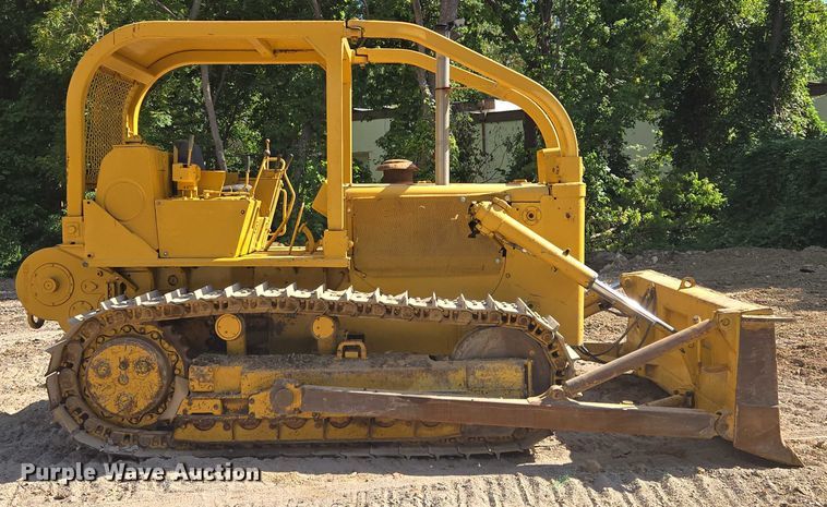 image for item EV1698 1982 Dresser TD15C dozer