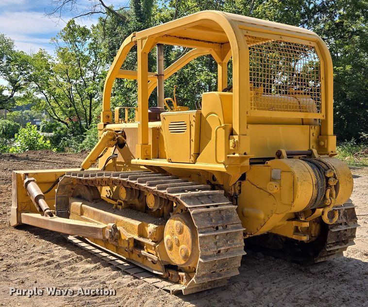 image for item EV1698 1982 Dresser TD15C dozer