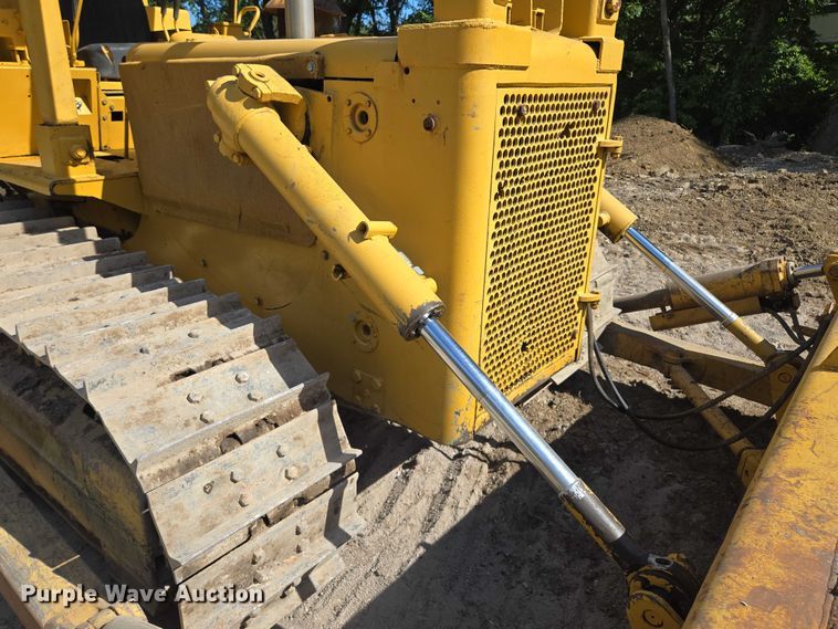 image for item EV1698 1982 Dresser TD15C dozer