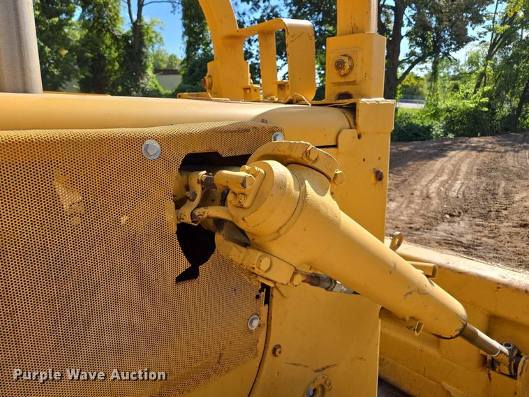 image for item EV1698 1982 Dresser TD15C dozer