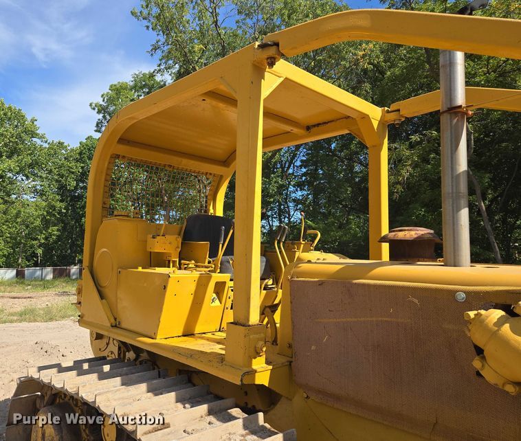 image for item EV1698 1982 Dresser TD15C dozer