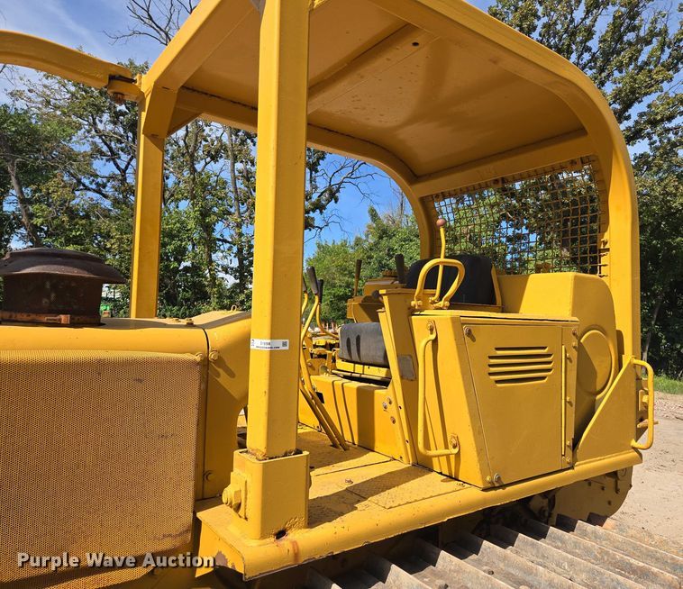 image for item EV1698 1982 Dresser TD15C dozer