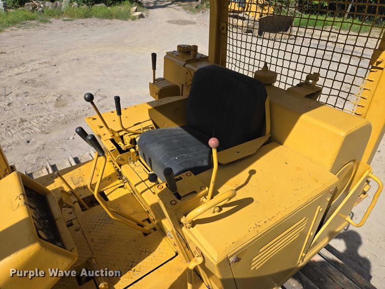 image for item EV1698 1982 Dresser TD15C dozer