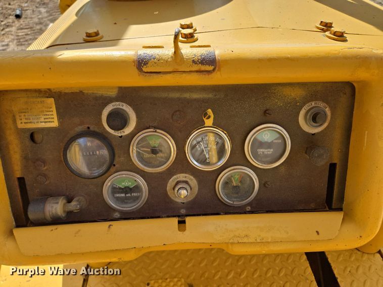 image for item EV1698 1982 Dresser TD15C dozer