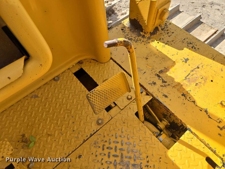 image for item EV1698 1982 Dresser TD15C dozer