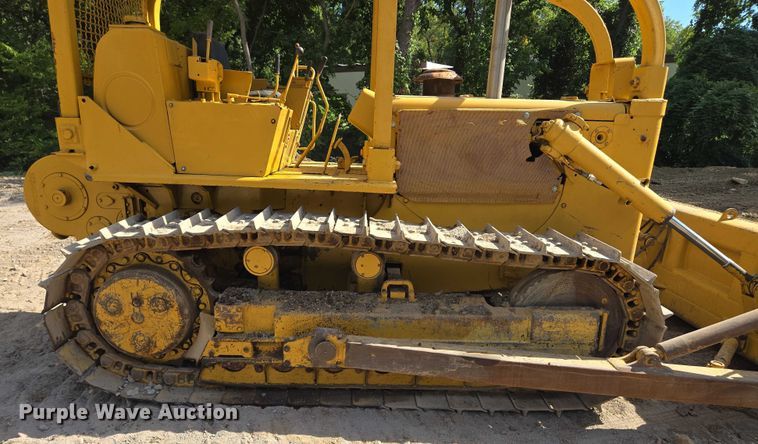 image for item EV1698 1982 Dresser TD15C dozer