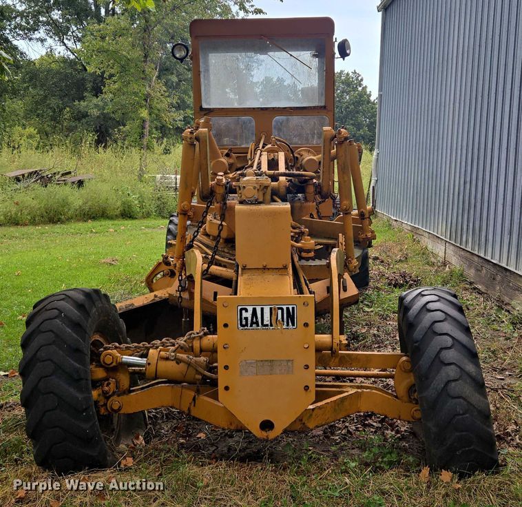 image for item EV1743 1969 Galion  118 Series B motor grader