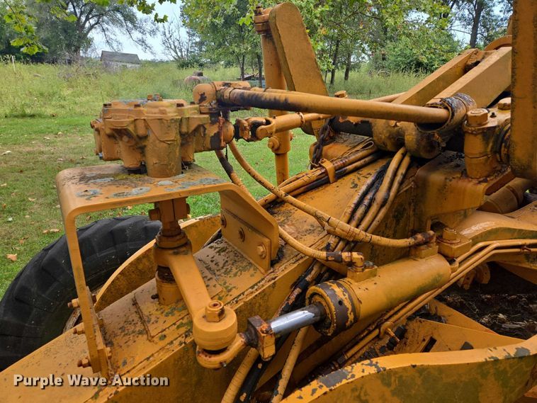image for item EV1743 1969 Galion  118 Series B motor grader