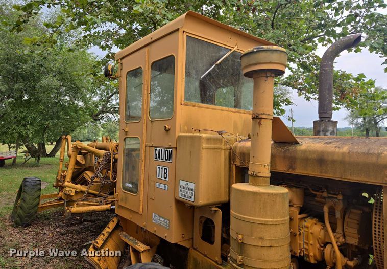 image for item EV1743 1969 Galion  118 Series B motor grader