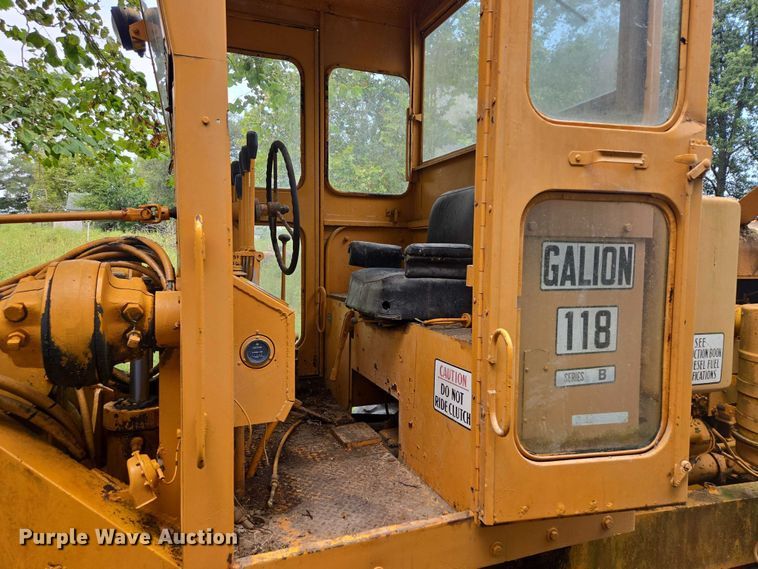 image for item EV1743 1969 Galion  118 Series B motor grader