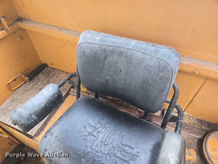 image for item EV1743 1969 Galion  118 Series B motor grader