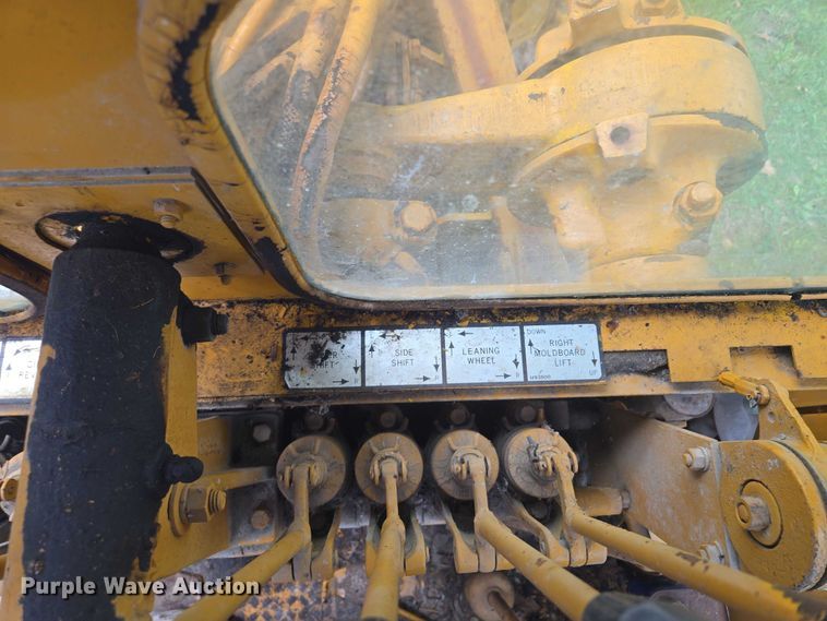 image for item EV1743 1969 Galion  118 Series B motor grader