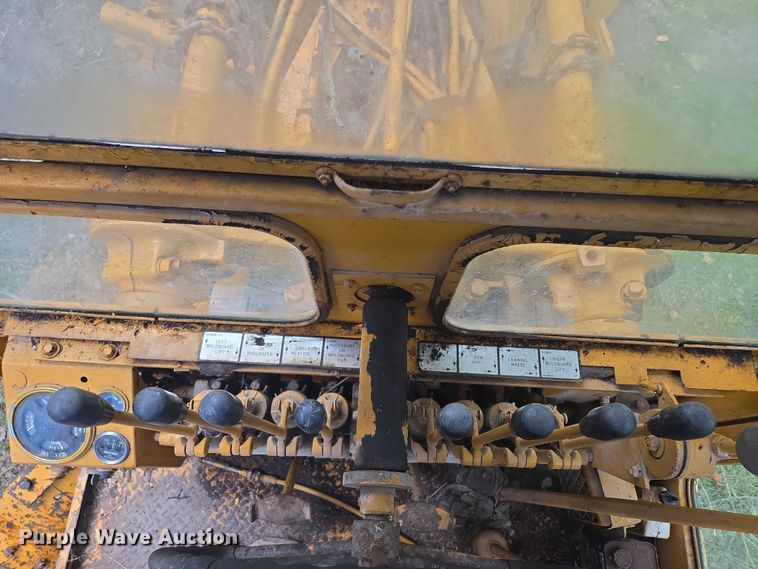 image for item EV1743 1969 Galion  118 Series B motor grader