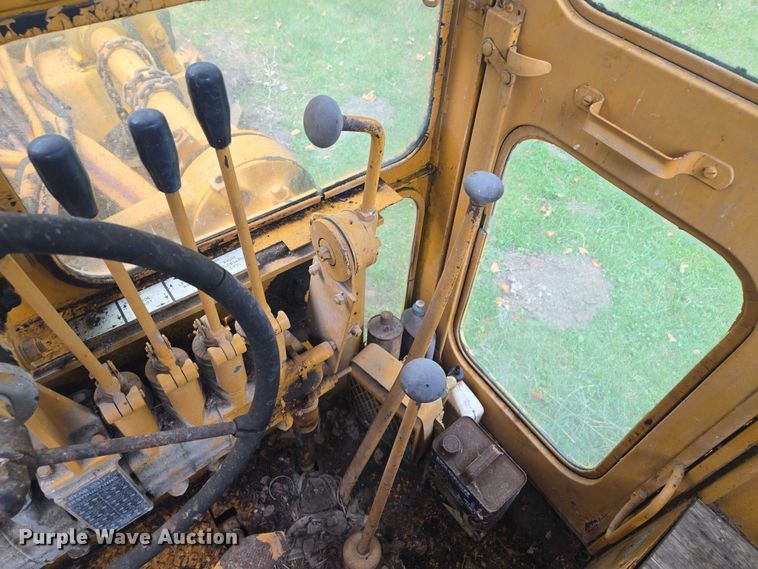 image for item EV1743 1969 Galion  118 Series B motor grader