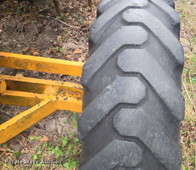 image for item EV1743 1969 Galion  118 Series B motor grader