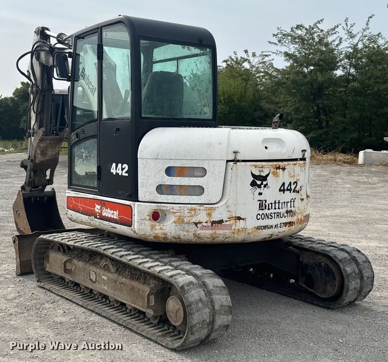 image for item EV1755 2006 Bobcat  442C  mini excavator