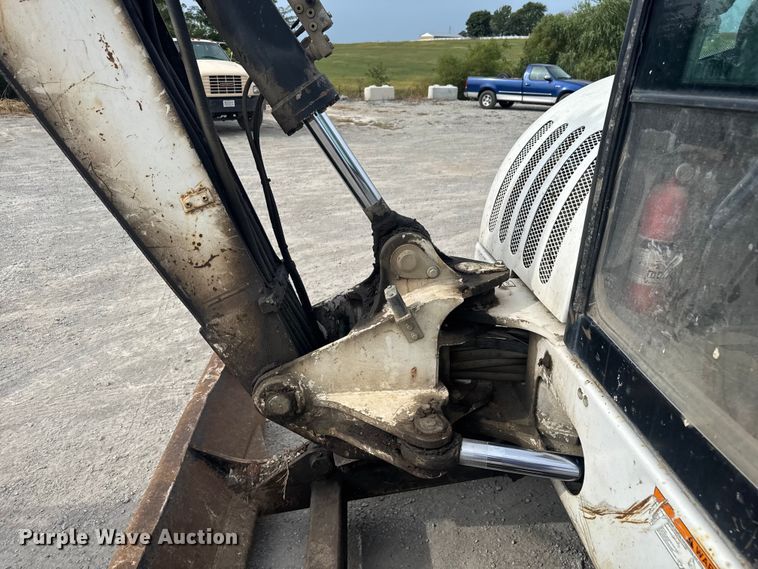 image for item EV1755 2006 Bobcat  442C  mini excavator