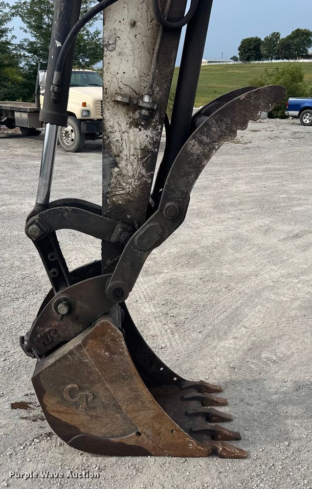 image for item EV1755 2006 Bobcat  442C  mini excavator