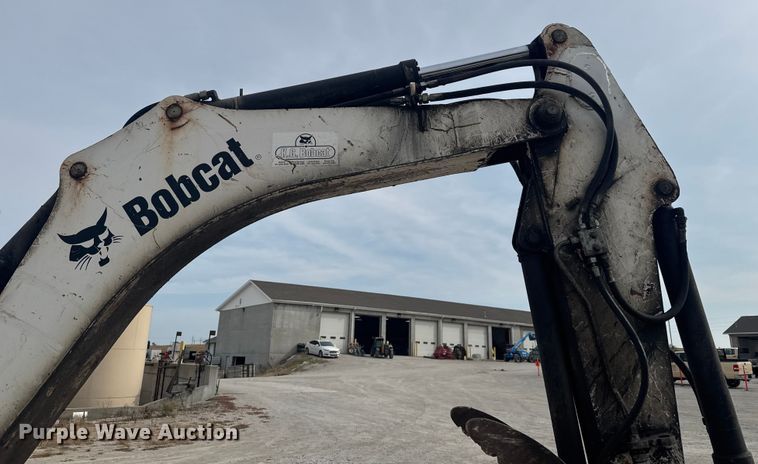 image for item EV1755 2006 Bobcat  442C  mini excavator