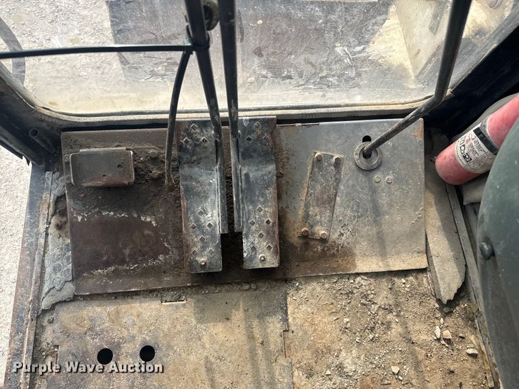 image for item EV1755 2006 Bobcat  442C  mini excavator