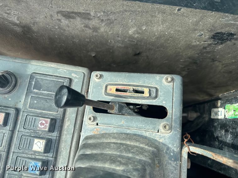 image for item EV1755 2006 Bobcat  442C  mini excavator