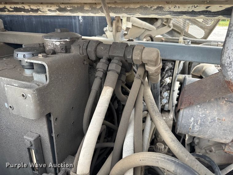 image for item EV1755 2006 Bobcat  442C  mini excavator