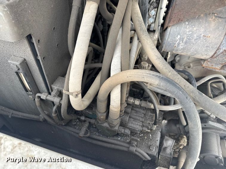 image for item EV1755 2006 Bobcat  442C  mini excavator