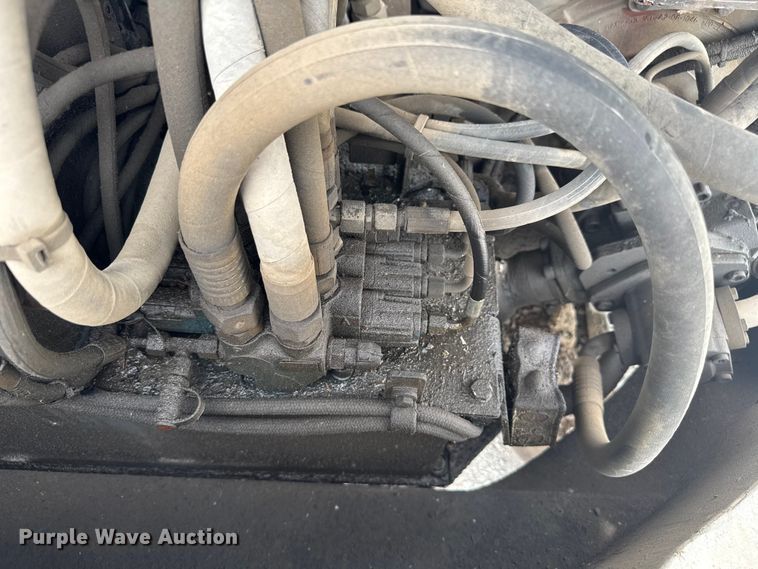 image for item EV1755 2006 Bobcat  442C  mini excavator