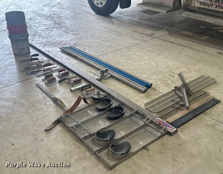 image for item EV1821 Concrete tools