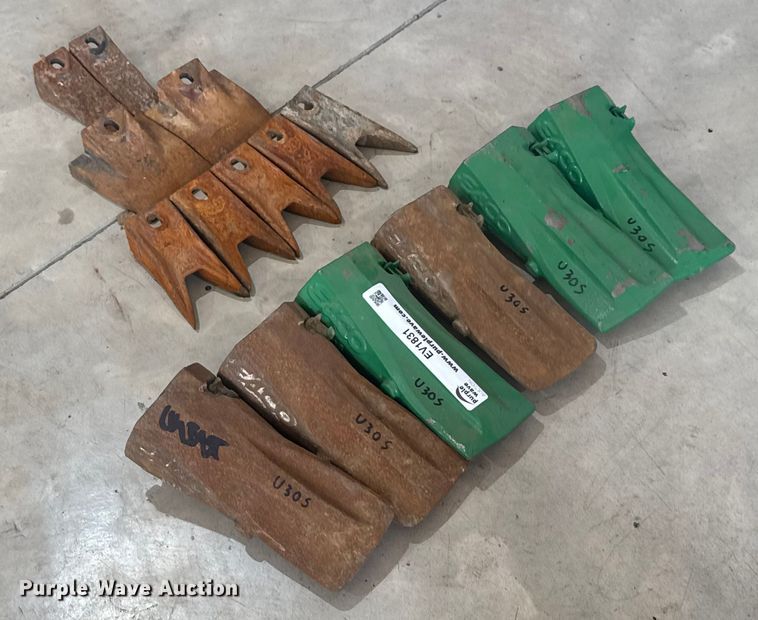 image for item EV1831 Bucket teeth