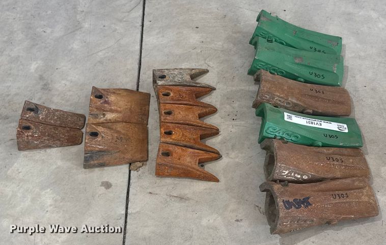 image for item EV1831 Bucket teeth