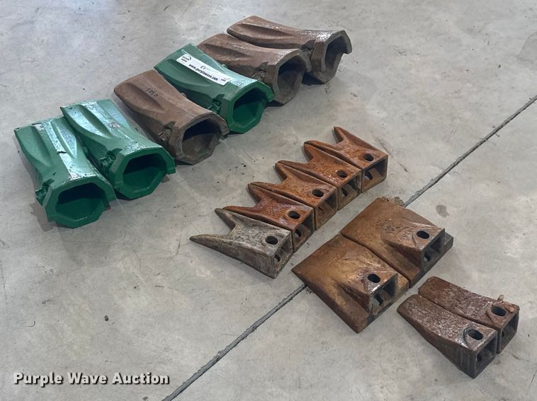 image for item EV1831 Bucket teeth