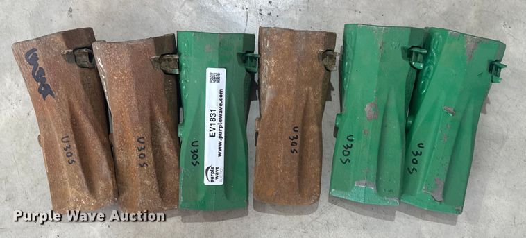 image for item EV1831 Bucket teeth