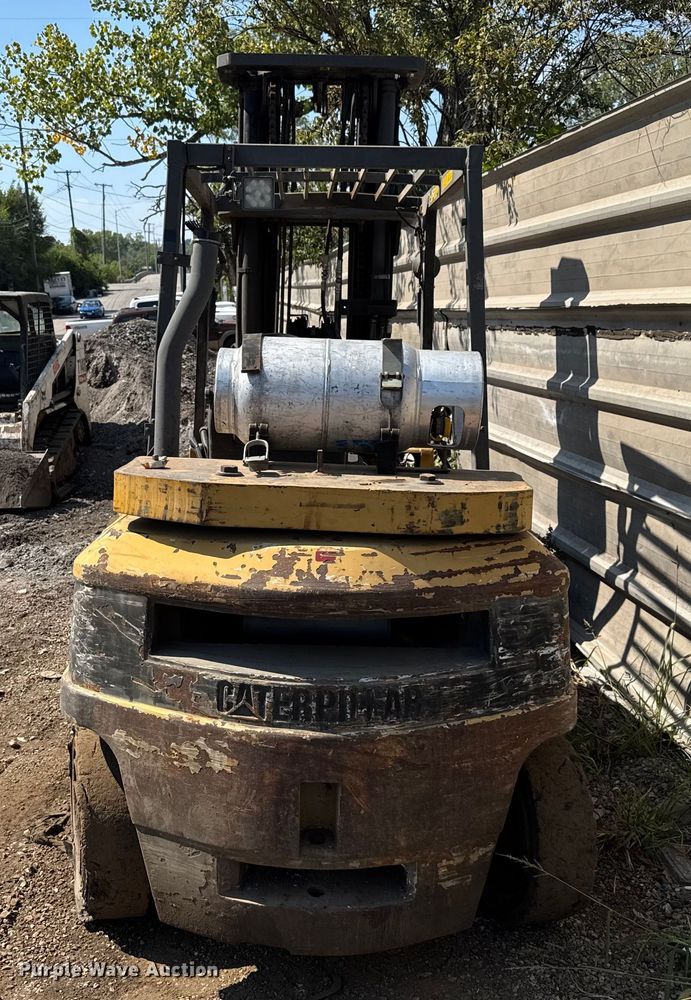 image for item EV1832 Caterpillar GP45 forklift