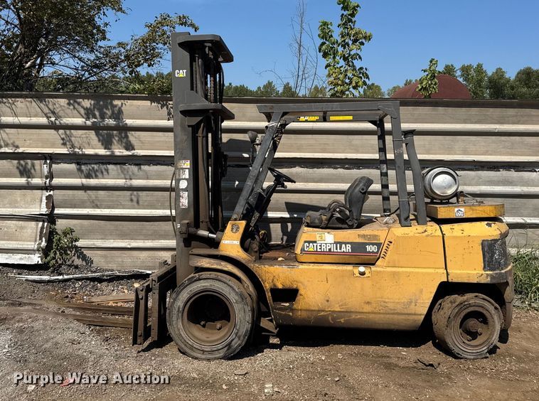 image for item EV1832 Caterpillar GP45 forklift