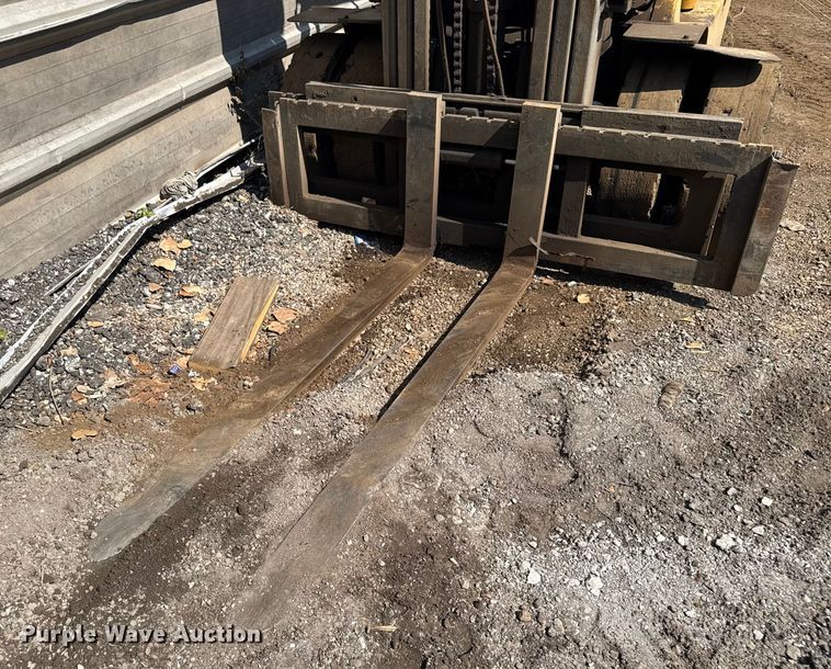 image for item EV1832 Caterpillar GP45 forklift