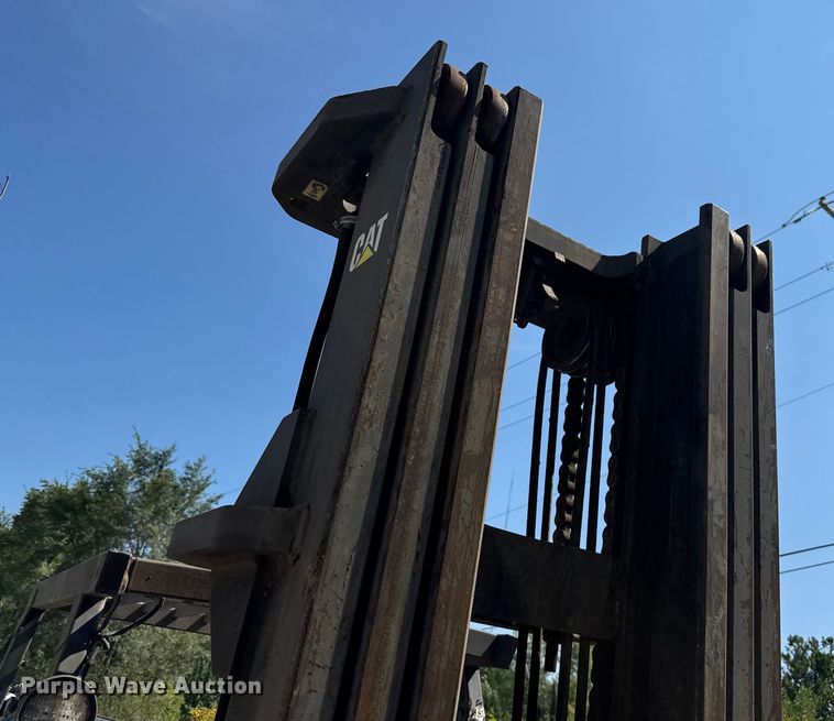 image for item EV1832 Caterpillar GP45 forklift