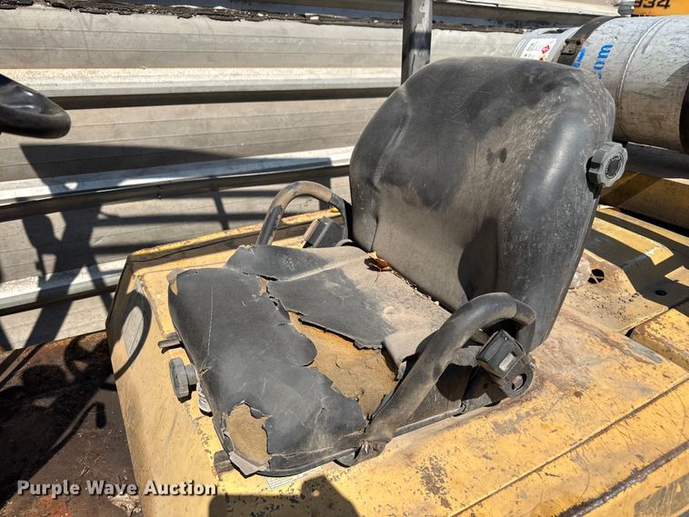 image for item EV1832 Caterpillar GP45 forklift