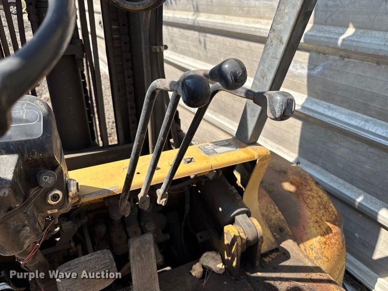 image for item EV1832 Caterpillar GP45 forklift