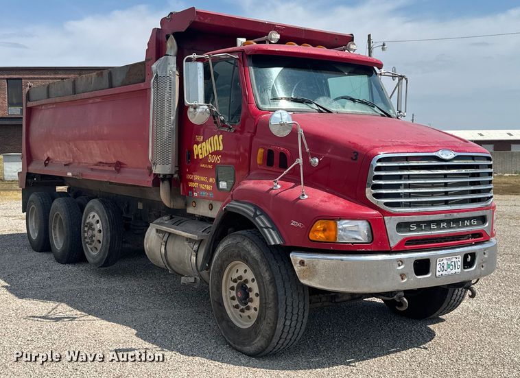 image for item EV1845 2006 Sterling L9500 dump truck