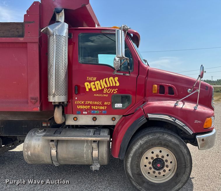 image for item EV1845 2006 Sterling L9500 dump truck