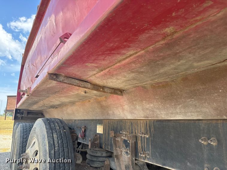 image for item EV1845 2006 Sterling L9500 dump truck