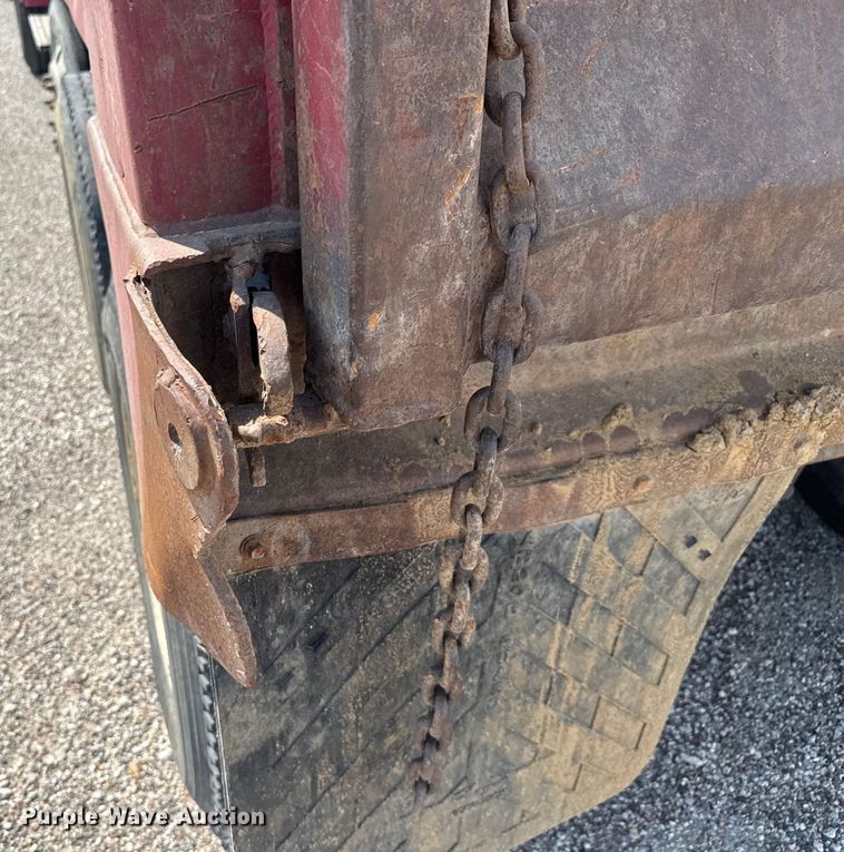 image for item EV1845 2006 Sterling L9500 dump truck