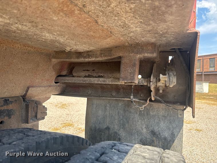 image for item EV1845 2006 Sterling L9500 dump truck