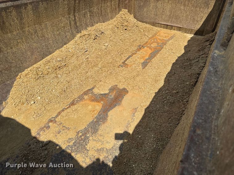 image for item EV1845 2006 Sterling L9500 dump truck