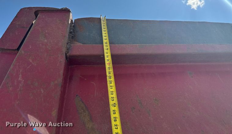 image for item EV1845 2006 Sterling L9500 dump truck